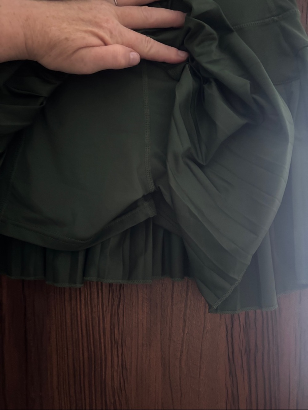 Gold Hinge Pleated Green Mini Skirt with Wide Waistband - Picture 5 of 6